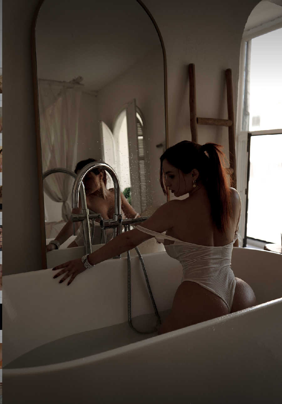 A playful frame from Miranda Faith nude — online in Wuzhou