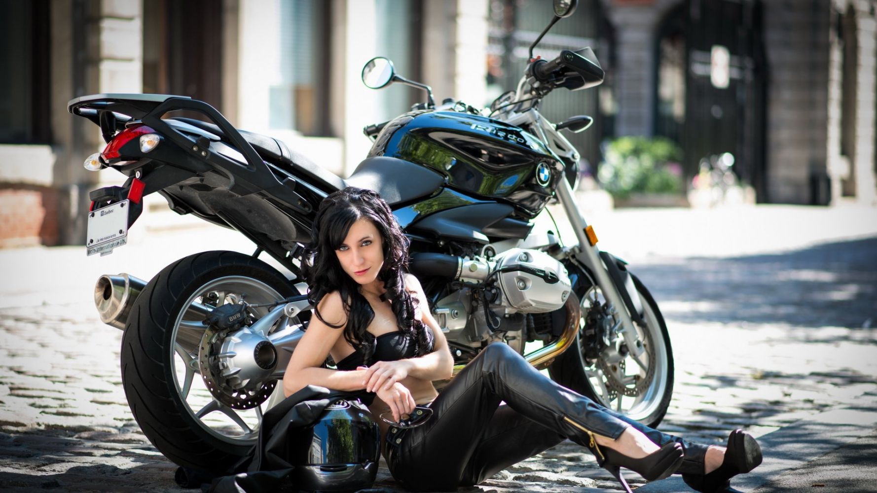 European women on bikes in Wuzhou