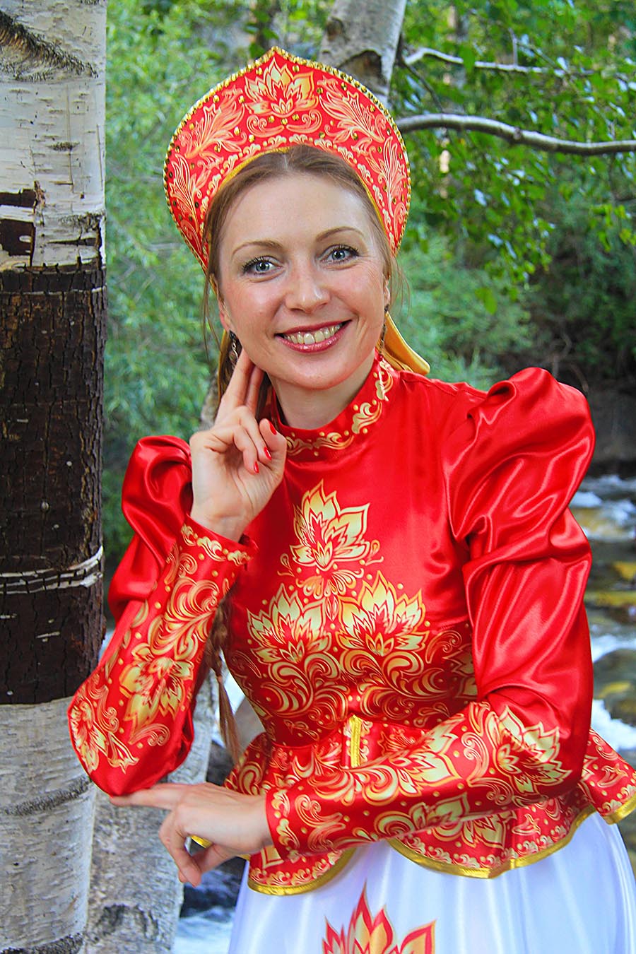 Women in Slavic costumes in Wuzhou