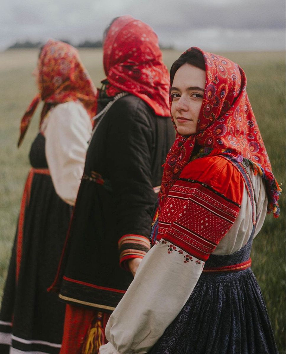 Women in Slavic costumes in Wuzhou