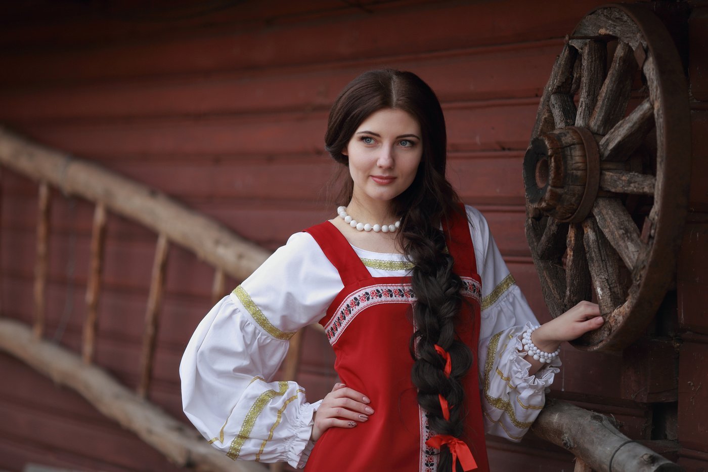 Girls in Slavic costumes in Wuzhou
